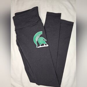 Lululemon leggings Michigan State size 6